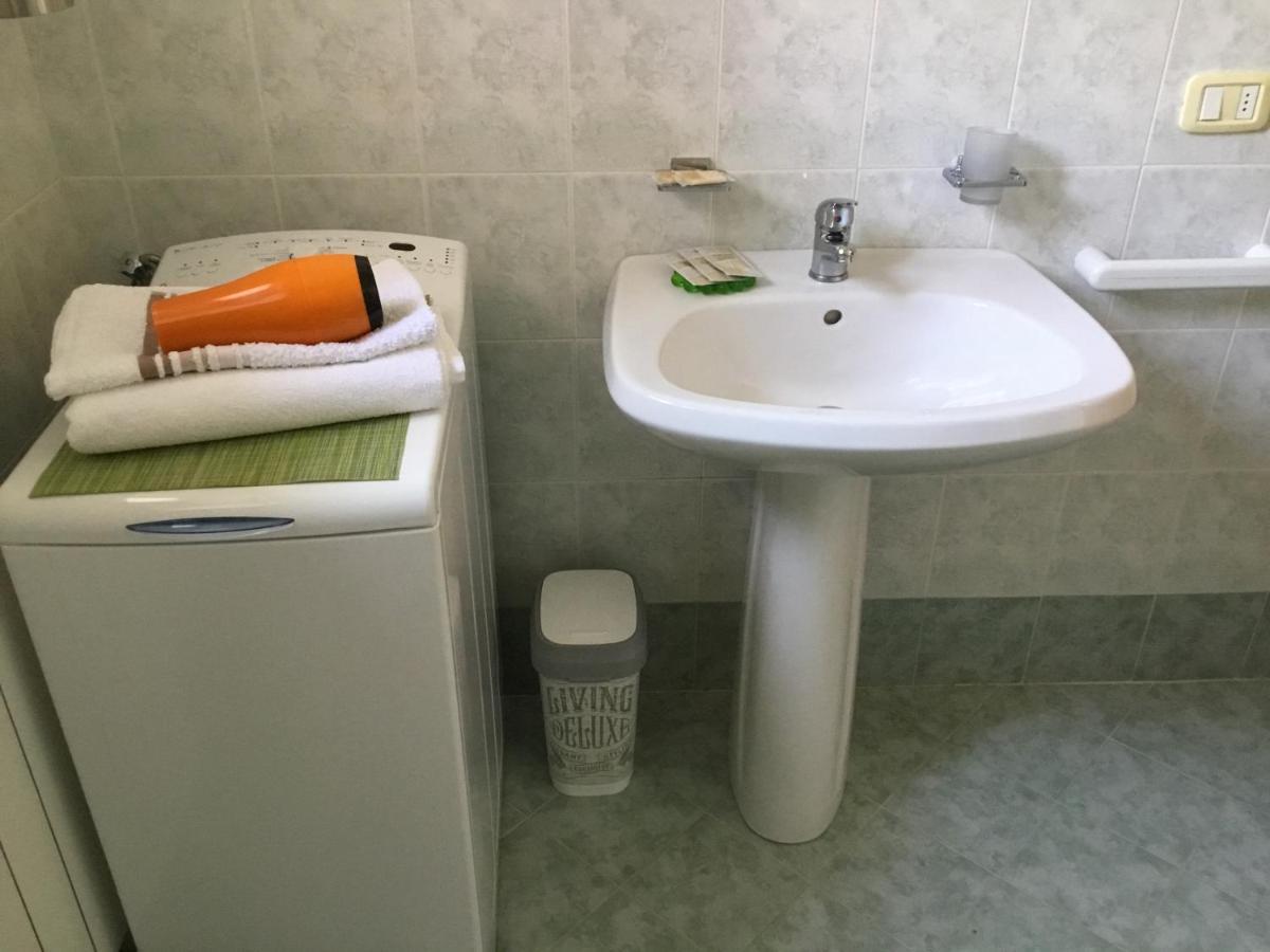 Irina'S House With View On Like And Swimming Pool Apartment Riva di Solto Luaran gambar
